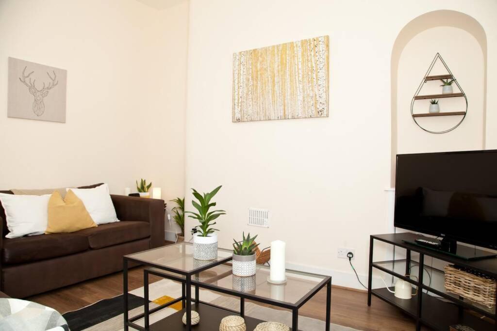 Snug - Logie Baird Apartment Helensburgh Exterior photo