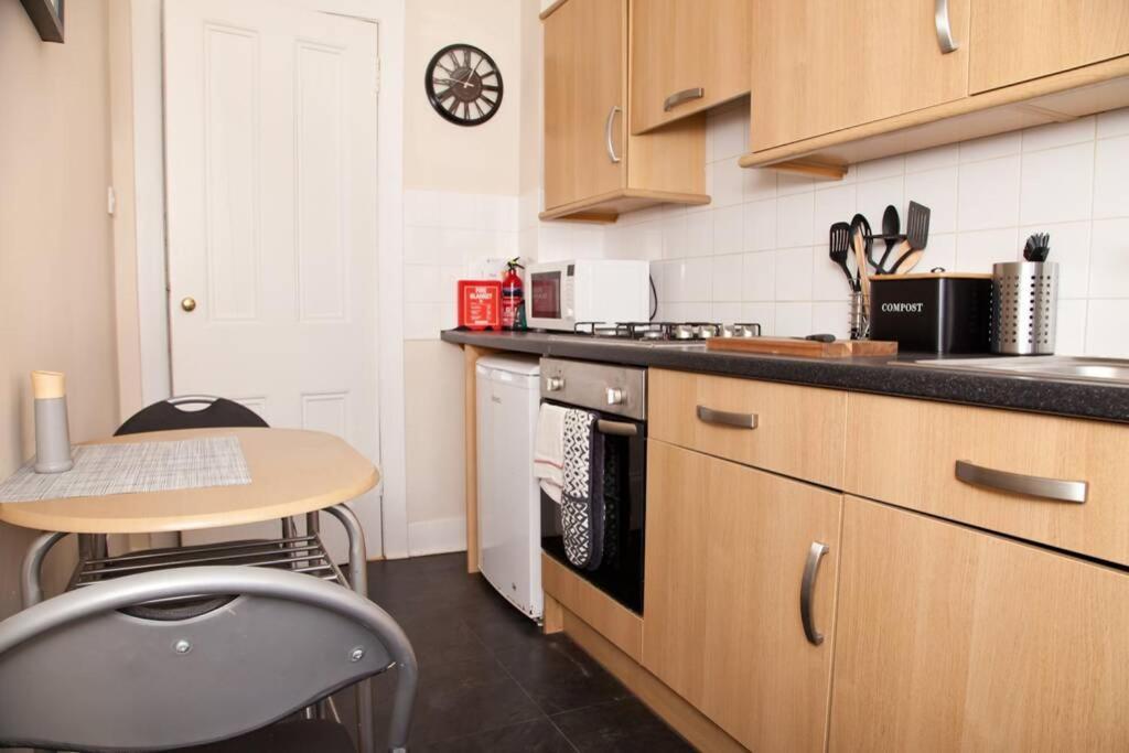 Snug - Logie Baird Apartment Helensburgh Exterior photo