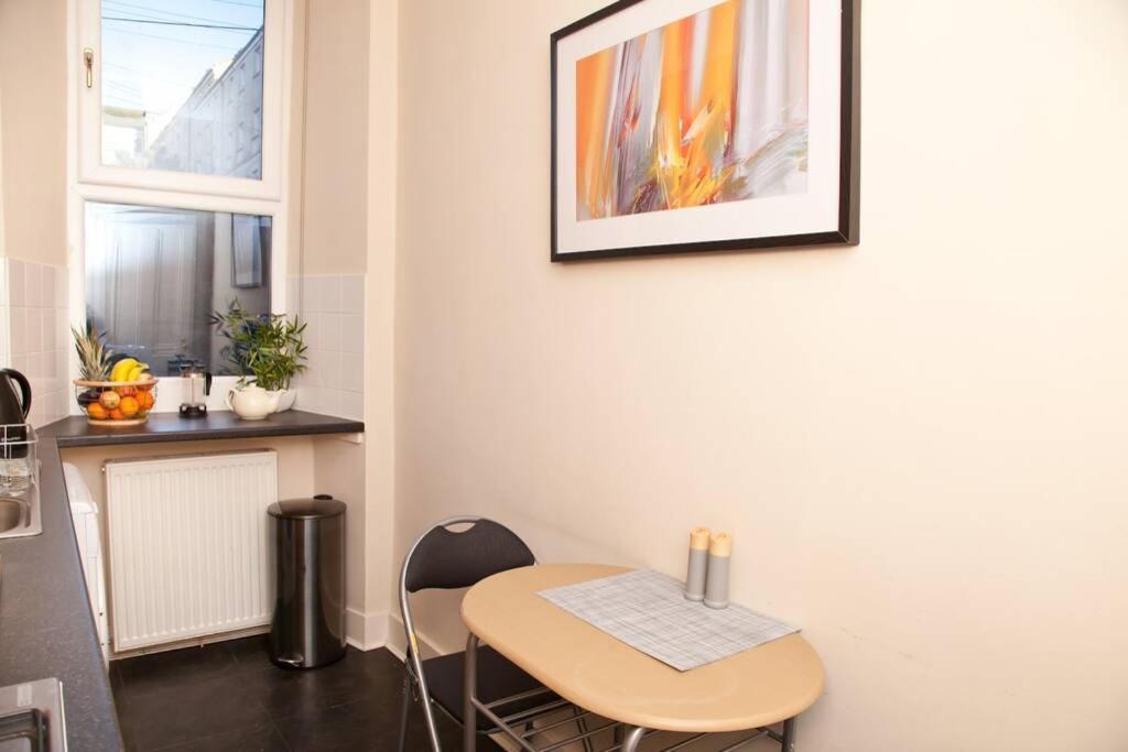Snug - Logie Baird Apartment Helensburgh Exterior photo